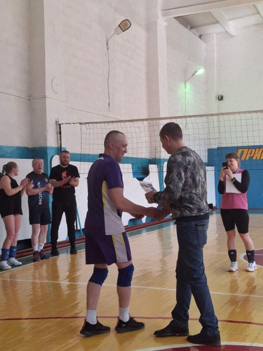 Завершилось первенство Уярского района по волейболу среди смешанных команд 40+ 2