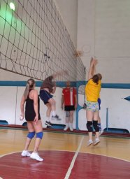Первенство по волейболу среди команд 40+: опыт плюс энергия Первенство по волейболу среди команд 40+: опыт плюс энергия